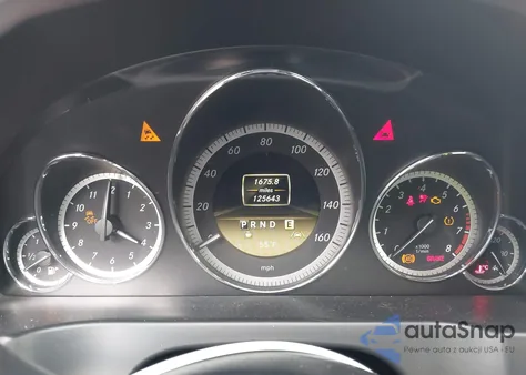 2012 Mercedes-Benz E 550 z USA, uszkodzony, nr VIN WDDKK7DF6CF152267